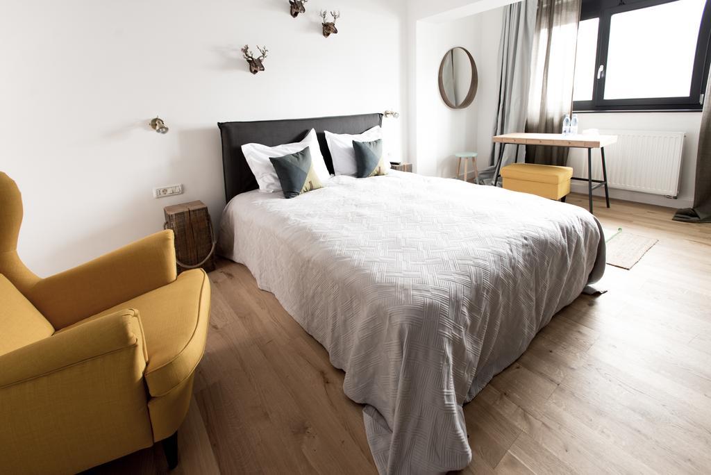 The Pines Boutique Villa Brasov Bagian luar foto